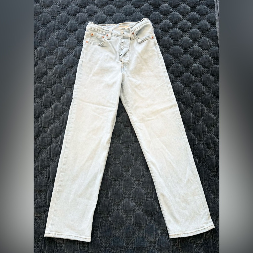 Levi’s Ribcage Straight ankle jeans